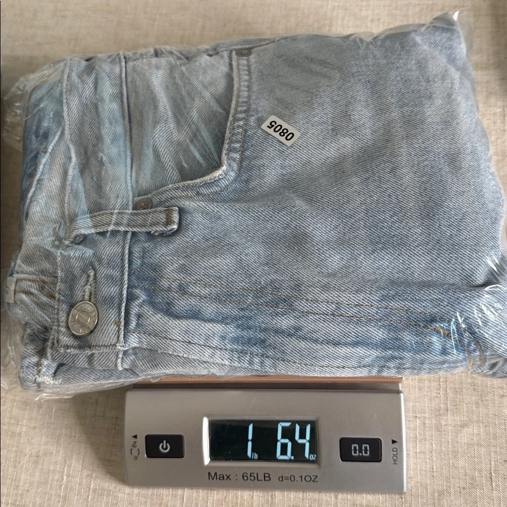 Agolde Light Blue Straight Leg Jeans - Picture 11 of 12